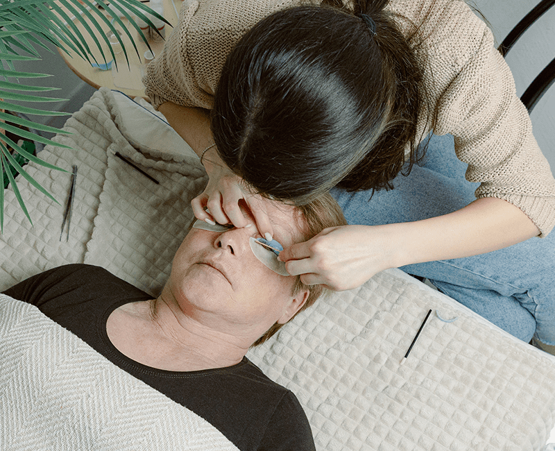 What is the best treatment for saggy eyelids?